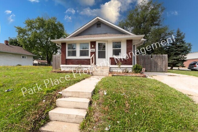 Building Photo - 1622 E Raymond St