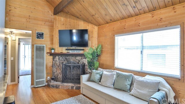 Foto del edificio - 32905 Chipmunk Ln