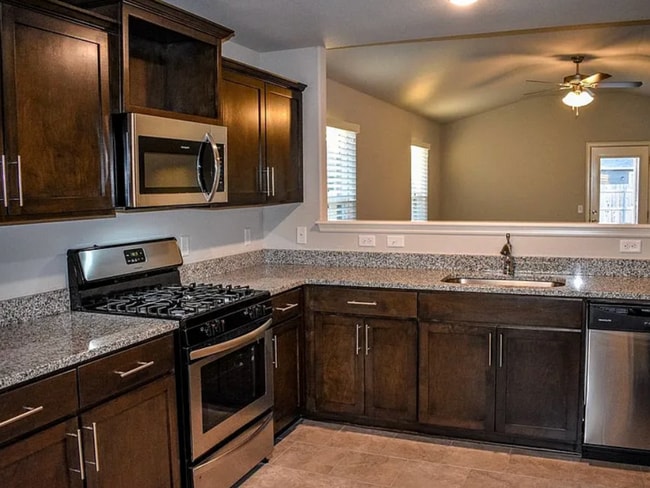 Building Photo - Your new home in Stone Horse is waiting for you! Come see this beautiful 3 bedroom, 2 bath home!