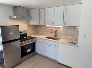 Building Photo - 969 Gail Ave