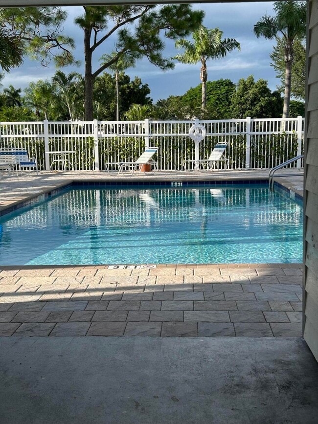 Foto del edificio - 13383 Bedford Mews Ct