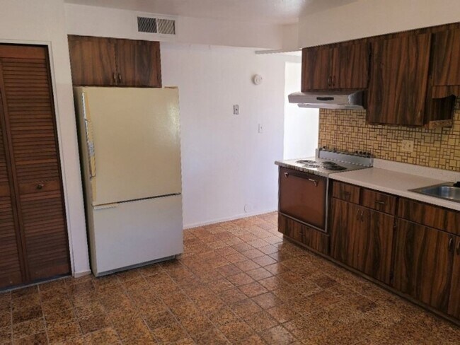 Foto del edificio - NO HOA-CONVENIENTLY LOCATED IN PHOENIX!