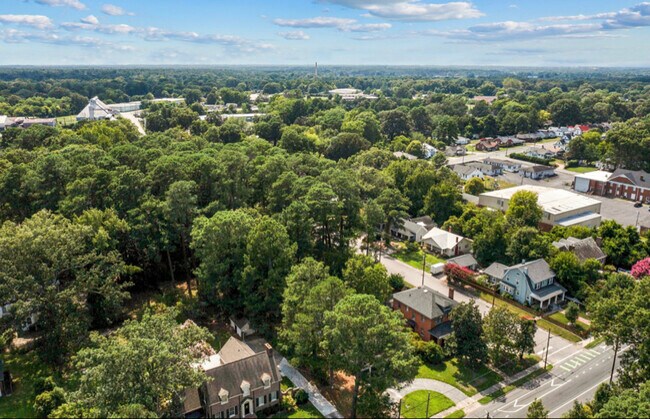 Foto del edificio - 620 Falls Rd