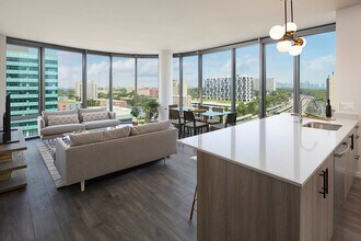 Building Photo - 5252