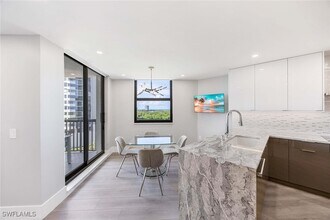 Building Photo - 6075 Pelican Bay Blvd