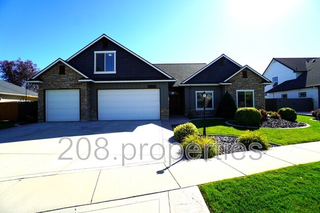 Building Photo - 1921 W Aspen Creek Dr