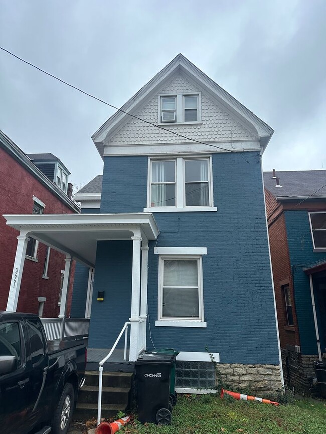 Building Photo - 2661 Bellevue Ave