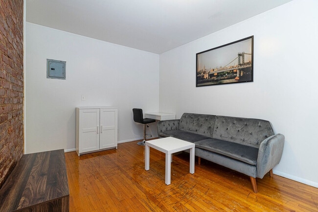Foto del edificio - 335 E 94th St