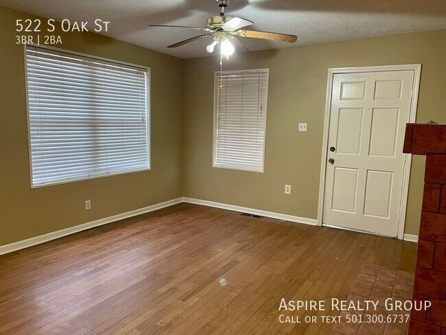 Foto del edificio - Spanish Style Bungalow in Stifft Station