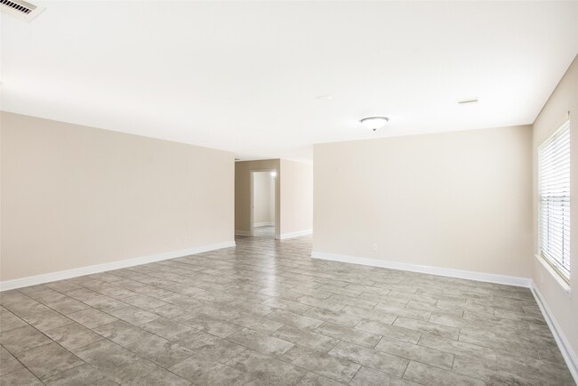 Building Photo - 16334 Cole Bridge Ln