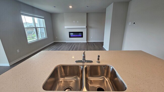 Foto del edificio - Brand New 3 Bedroom, 2.5 Bathroom Townhous...