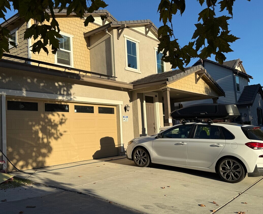 Exterior - 829 Bamboo Dr