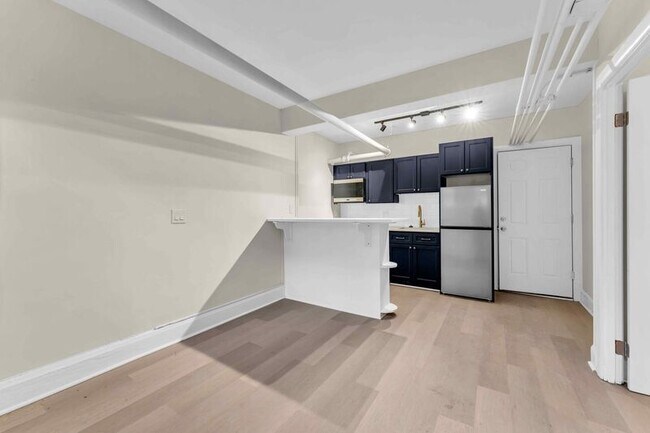 Foto del edificio - 300 E 30th St