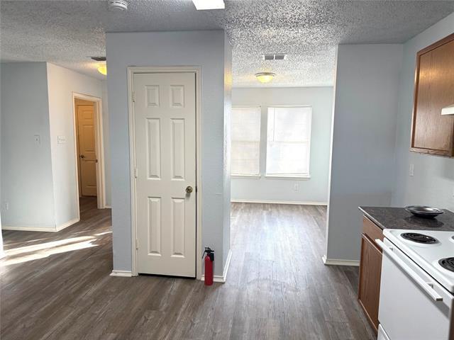 Foto del edificio - 1710 White Oak Rd