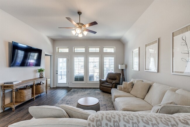 Building Photo - 226 N Bearkat Ct