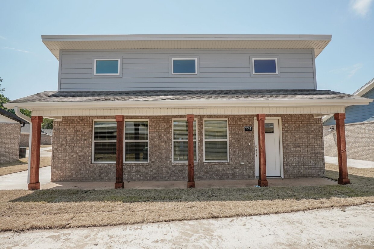 2 Bed 2 Bath Cottage! - 2 Bed 2 Bath Cottage!