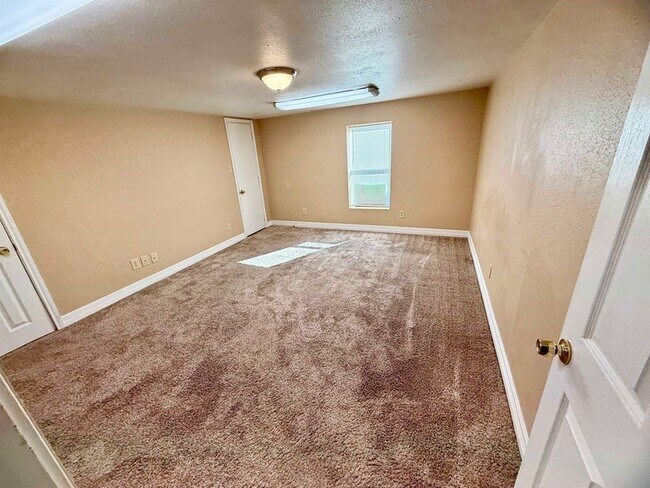 Foto del edificio - 249 Kibbe Ave