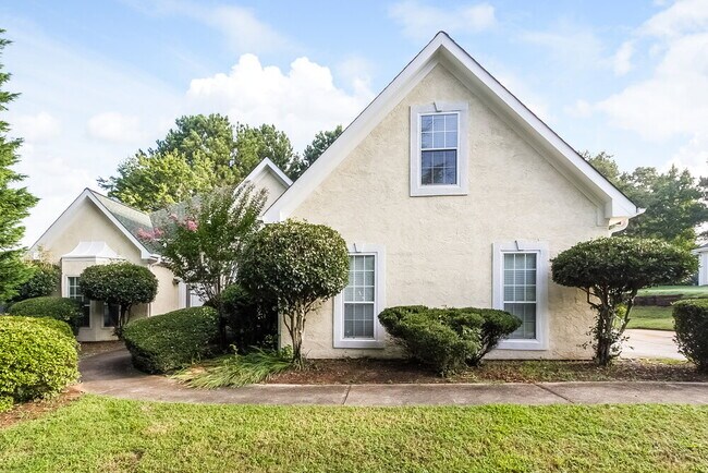 Building Photo - 107 Windsong Dr