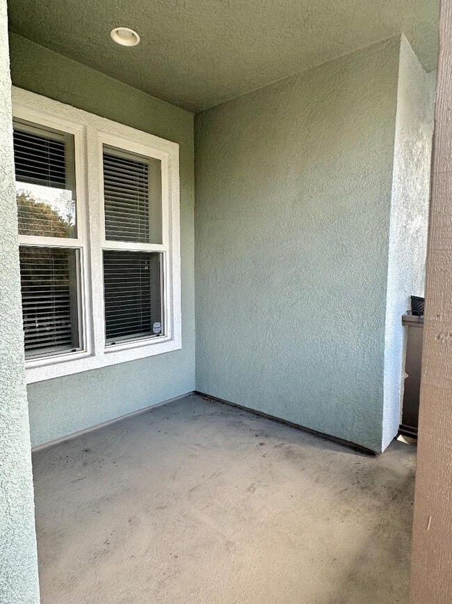 Building Photo - 1343 Wayne Way