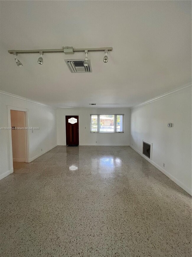 Building Photo - 6501 SW 65th St
