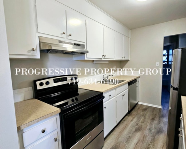 Building Photo - Beautifully Renovated 1-Bed, 1-Bath Apartm...