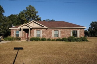 Building Photo - 7358 School House Ln