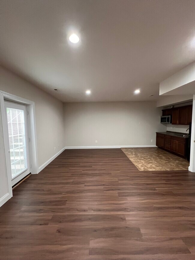 Foto del edificio - 9526 Parsonage Ln