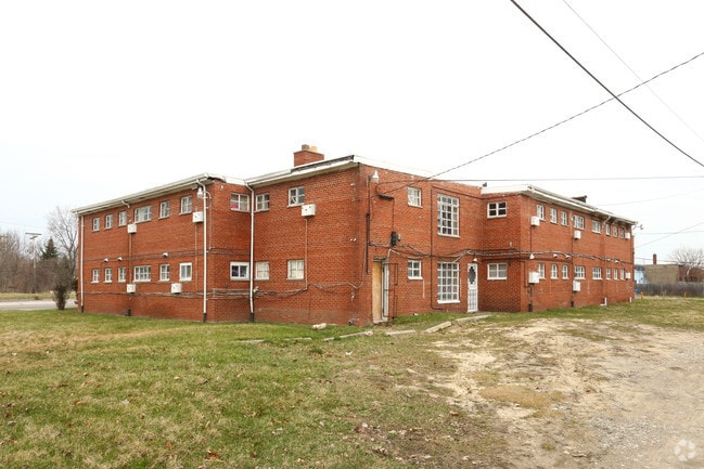 Building Photo - 13021-13025 Plymouth Rd