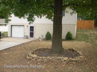 Building Photo - 3509 NE Parvin Rd