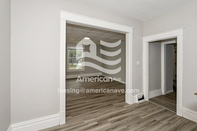 Foto del edificio - 1838 N California Ave