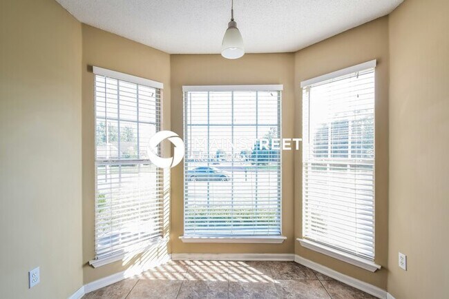 Building Photo - 3 Bedroom Pet-Friendly Home in Southaven, ...