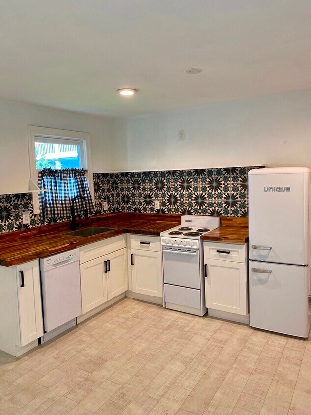 Foto principal - 910 Shelby Ave
