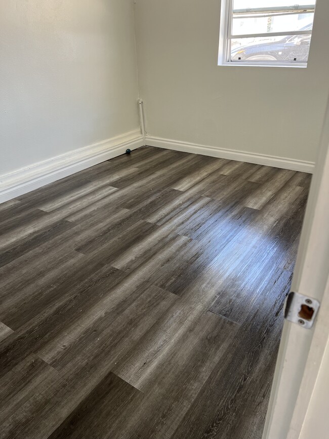 Foto del edificio - 5158 Wood Ave