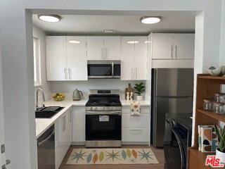 Foto del edificio - 903 S Barrington Ave