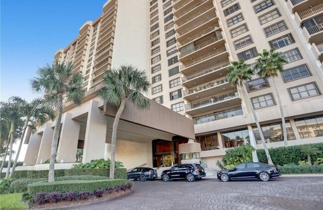 Foto del edificio - 1800 NE 114th St