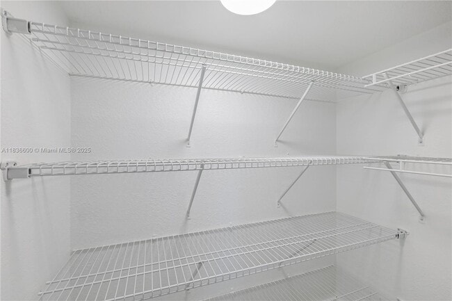 Building Photo - 942 SW 147th Ct
