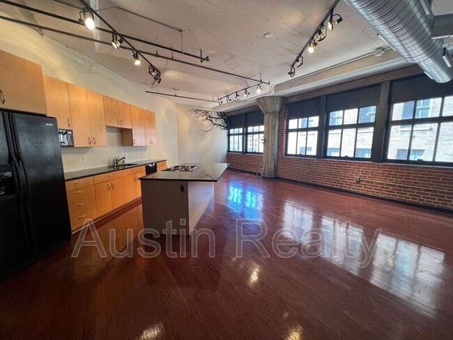 Building Photo - 1619 Washington Ave