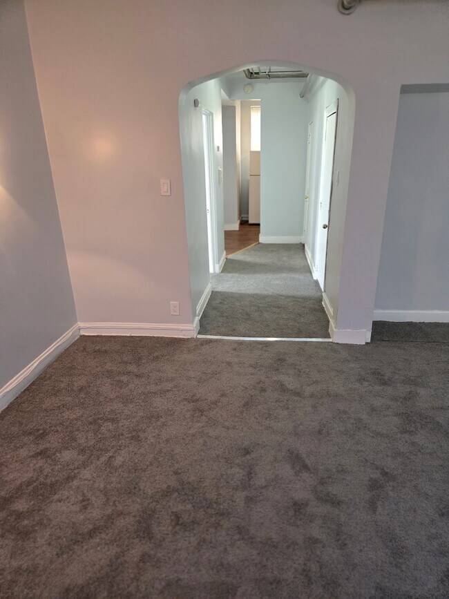 Foto del edificio - 8054 s Hermitage