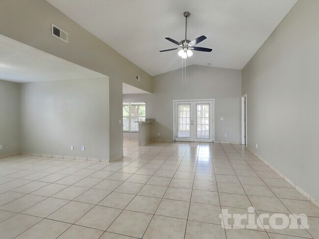 Building Photo - 2305 Saphire Ct