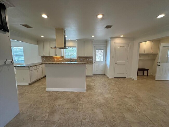 Foto del edificio - 8522 Westview Dr