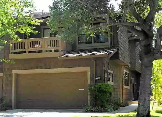 Front Entrance View - 1258 Ocaso Camino