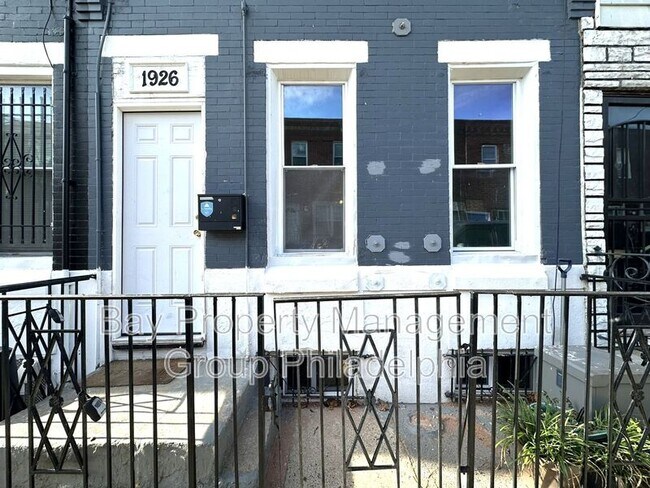 Foto del edificio - 1926 McClellan St