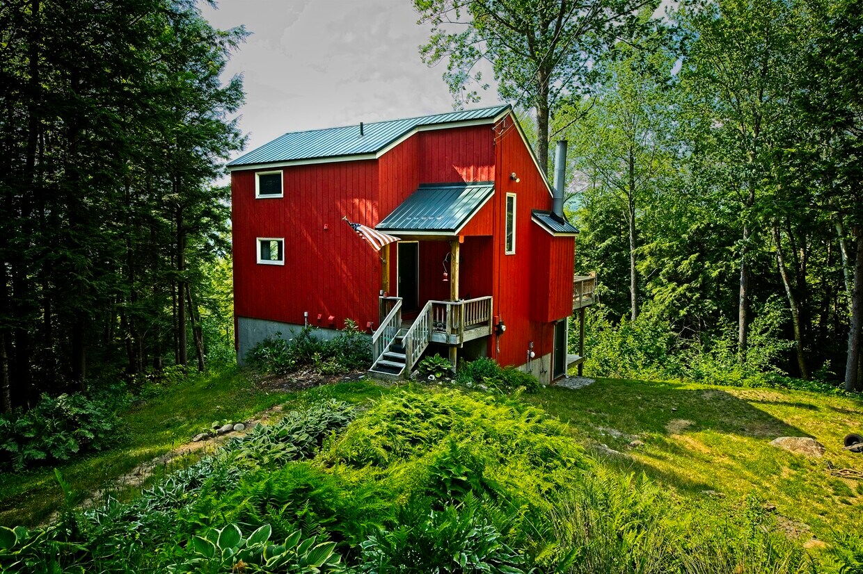 Primary Photo - 155 Snowood Dr