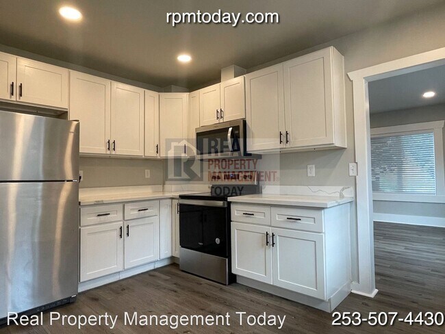 Building Photo - 4 br, 2 bath House - 4520 E C St - A