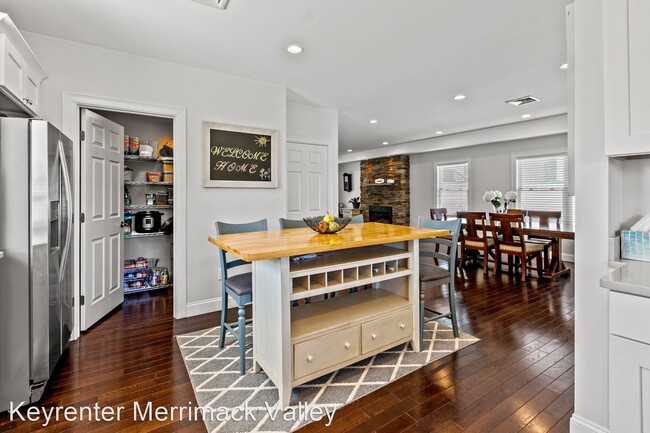 Foto del edificio - 3 br, 1.5 bath House - 651 Nashua Road