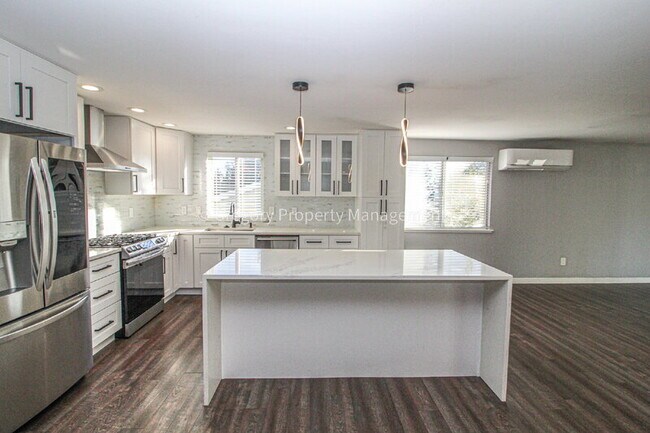 Foto del edificio - 114 75th St SW