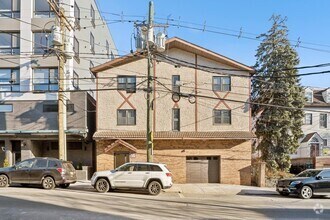 Building Photo - 56 68th St