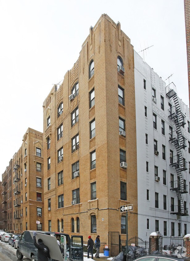 Foto principal - 712 E 27th St
