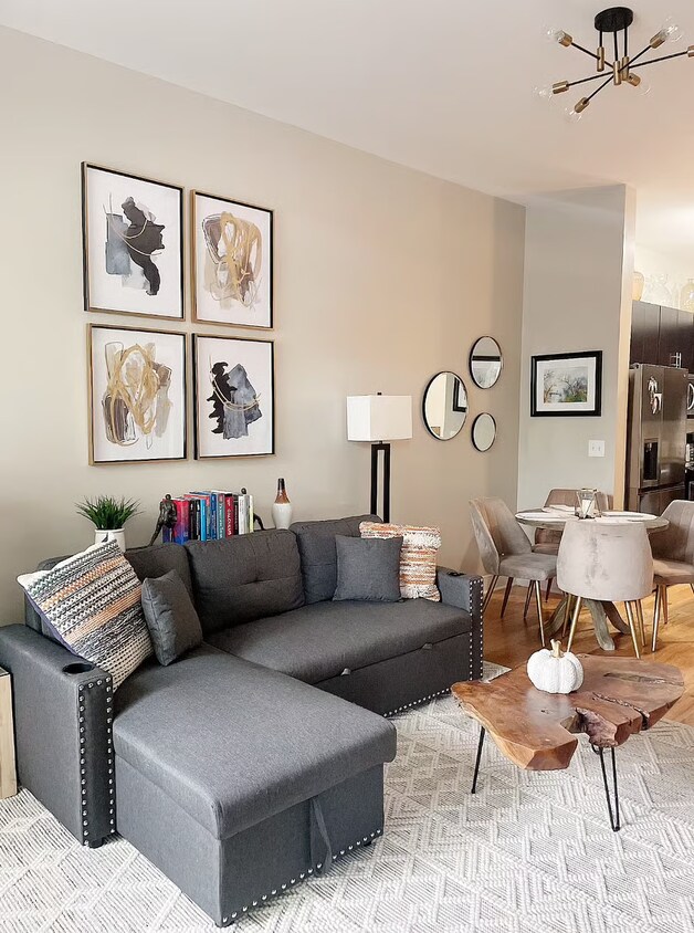 Living Room - 810 W 4th St