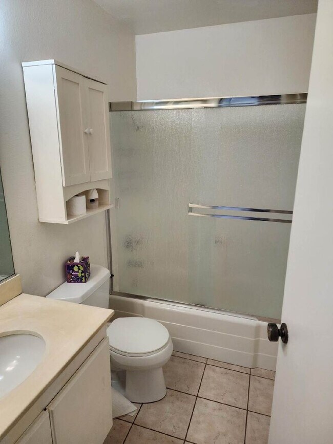 Foto del edificio - Beautiful home in Irvine for rent!